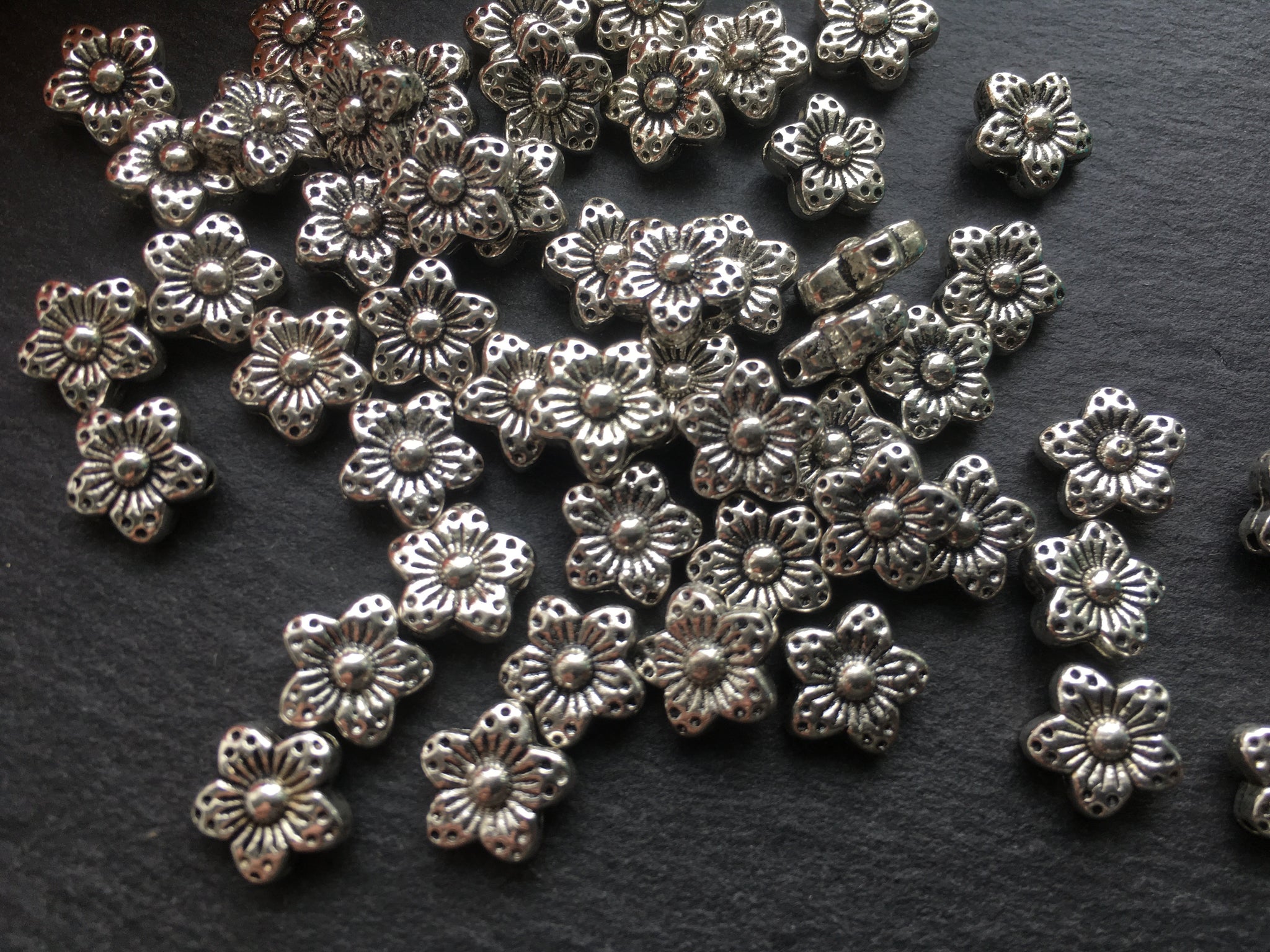 20 Antiksilber Blume Spacer Perlen für Schmuck DIY 9mm